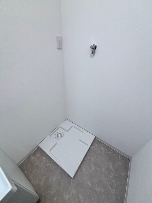 物件内観写真18　(洗濯機置場)