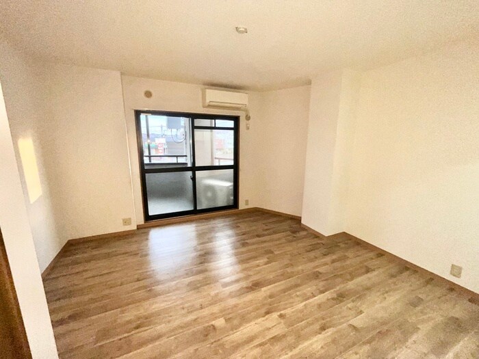 メゾンパ－シモンの居室