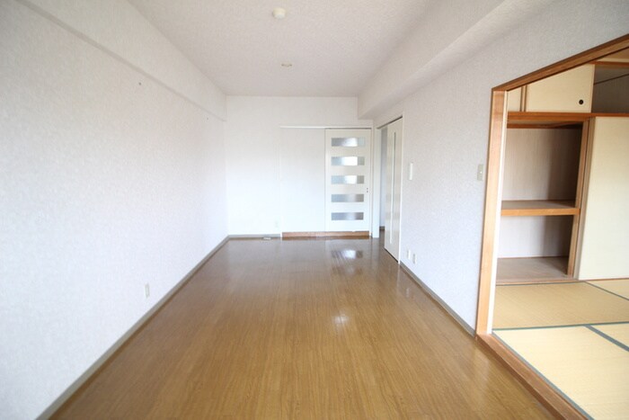 物件内観写真8　(居室)