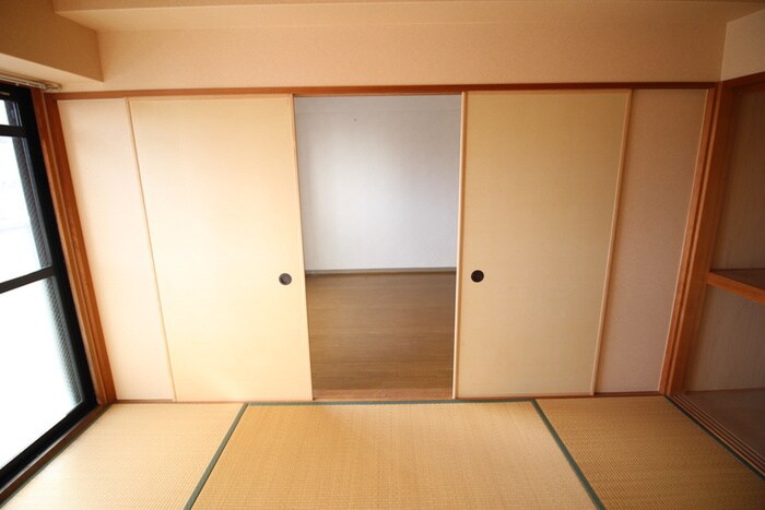 物件内観写真12　(居室)