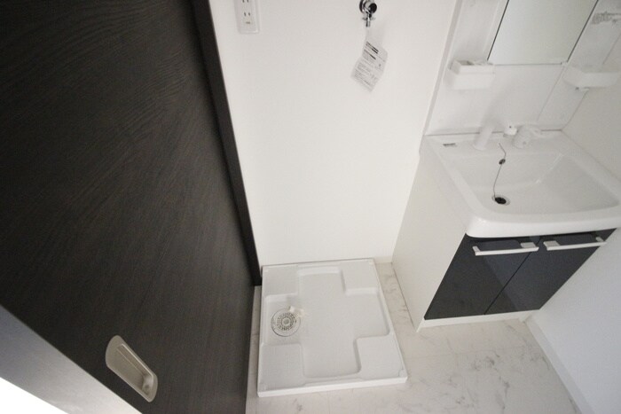 物件内観写真15　(洗濯機置場)