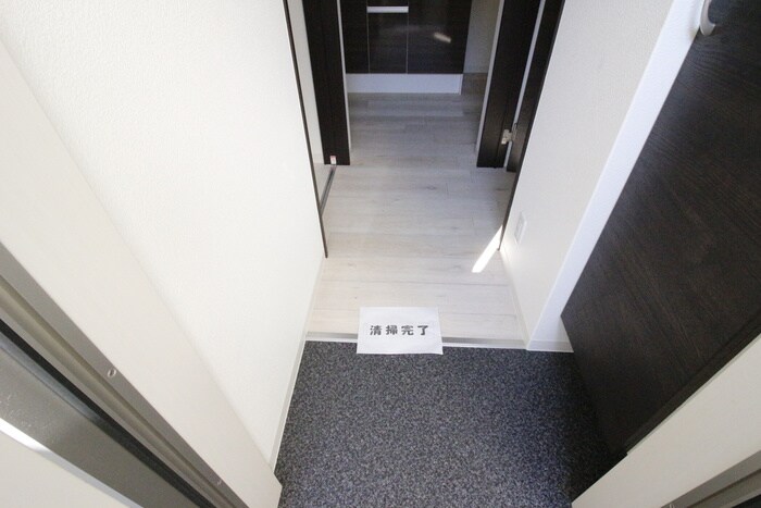 物件内観写真16　(玄関)