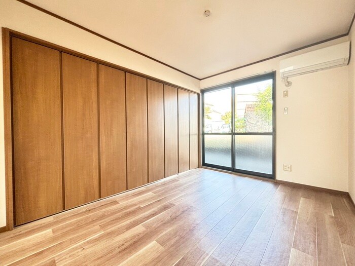 物件内観写真9　(居室)