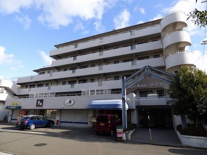 物件外観写真1　(駐輪場)