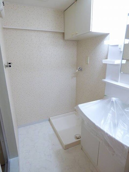 物件内観写真18　(洗濯機置場)