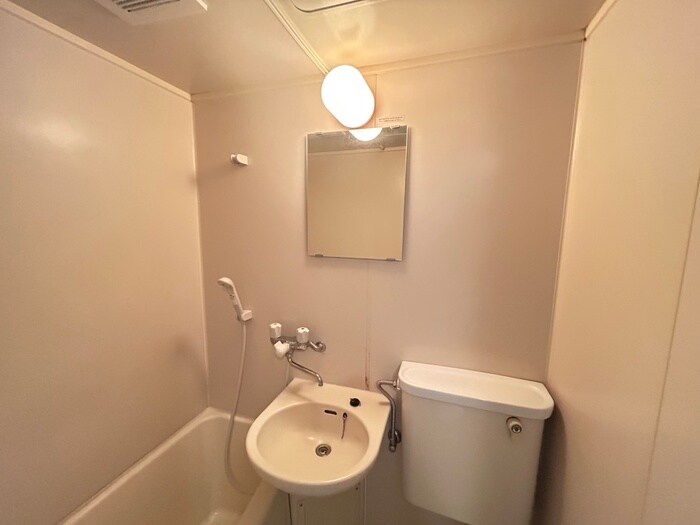 物件内観写真12　(洗面)