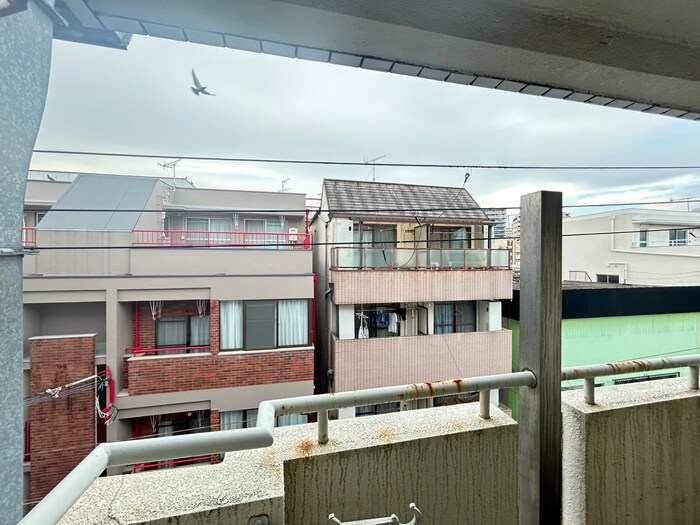 物件内観写真22　(室内からの展望)