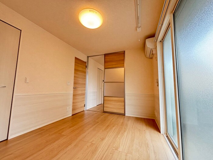 物件内観写真9　(居室)