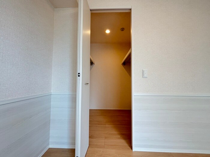 物件内観写真18　(収納)