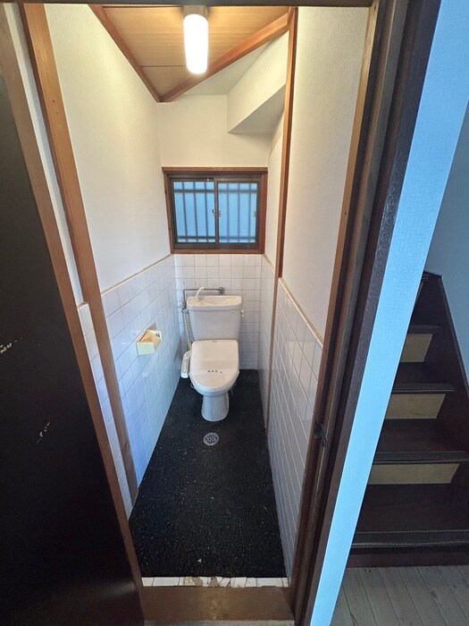 物件内観写真12　(トイレ)