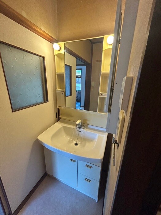 物件内観写真13　(洗面)