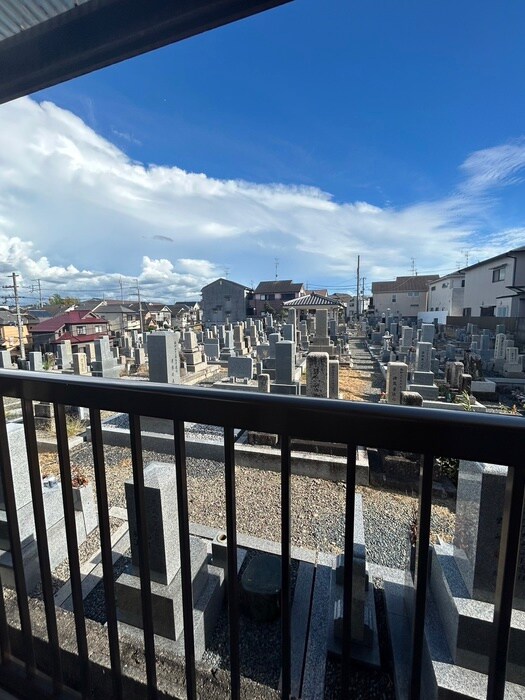 物件内観写真22　(室内からの展望)