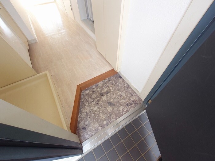 物件内観写真14　(玄関)
