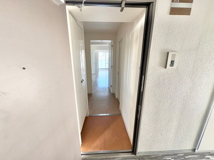 物件内観写真19　(玄関)