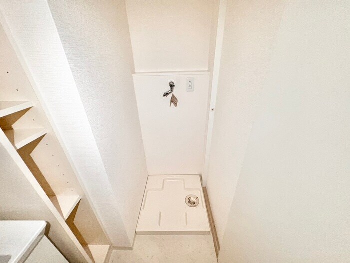 物件内観写真21　(洗濯機置場)