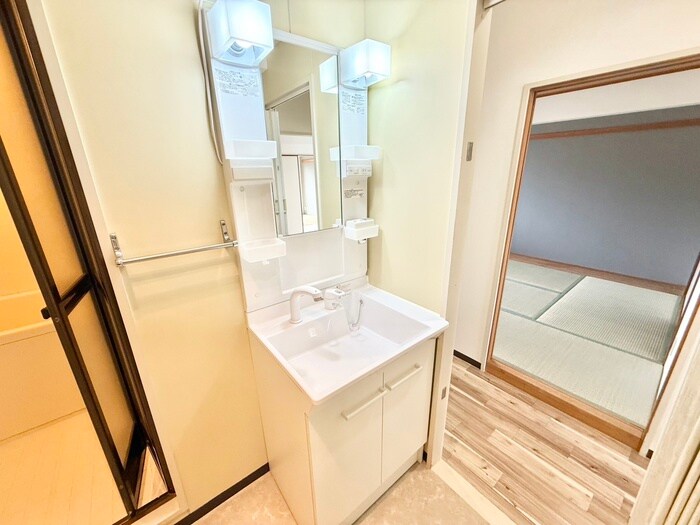 物件内観写真9　(洗面)