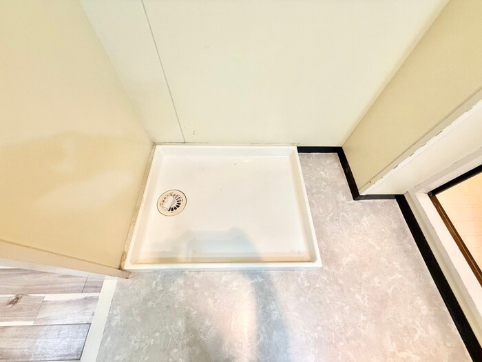 物件内観写真10　(洗濯機置場)