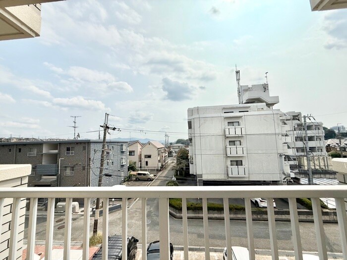 物件内観写真20　(室内からの展望)