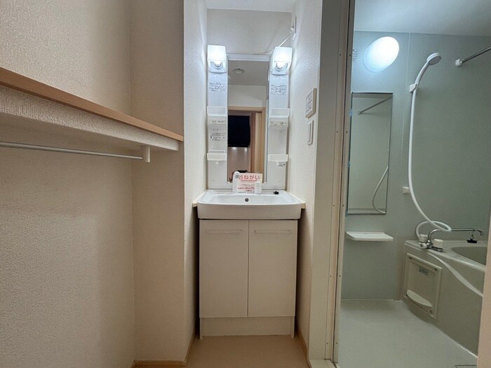 物件内観写真10　(洗面)