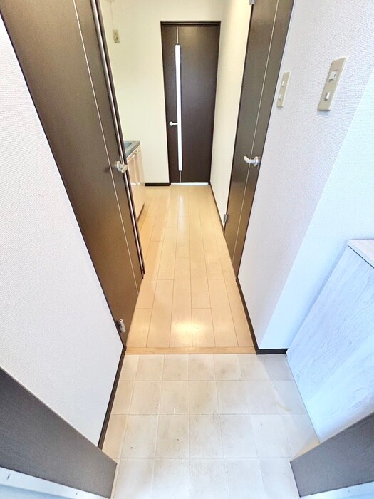 物件内観写真15　(玄関)