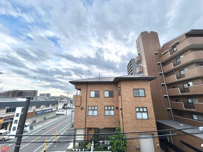 物件内観写真18　(室内からの展望)