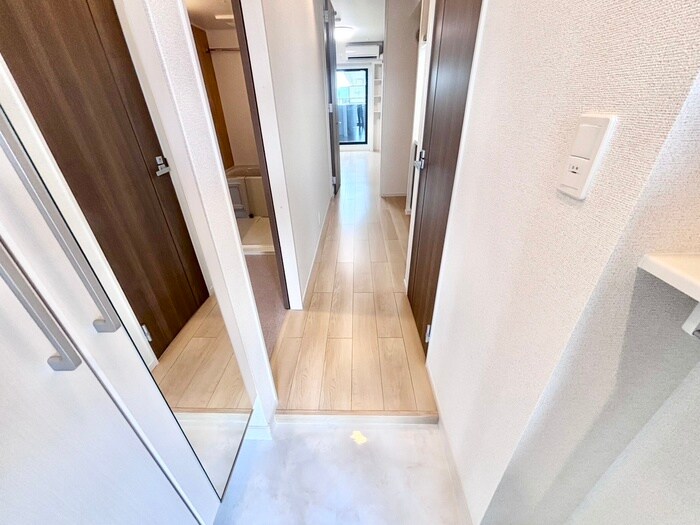 物件内観写真17　(玄関)