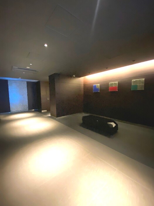 物件外観写真4　(エントランス部分)