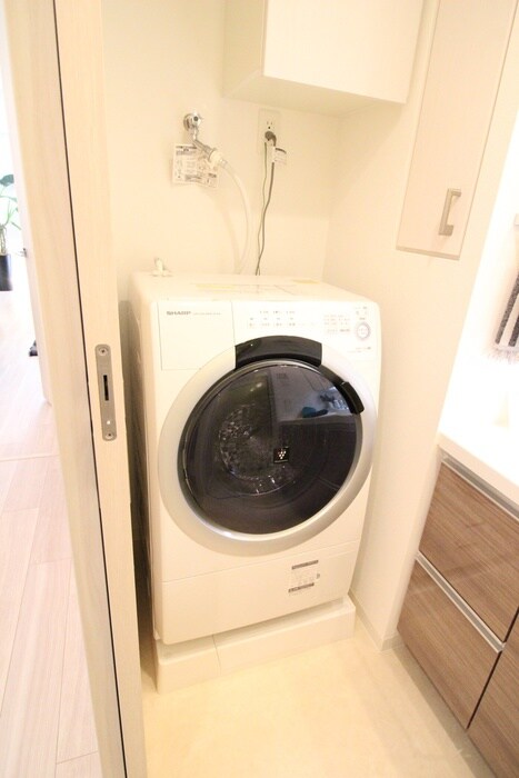 物件内観写真14　(洗濯機置場)