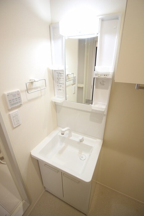 物件内観写真9　(洗面)