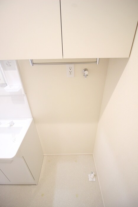 物件内観写真11　(洗濯機置場)