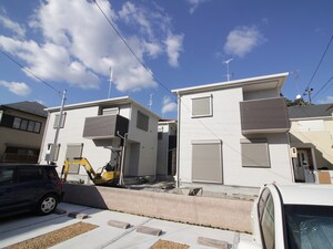 甲子園口北町貸家北棟外観写真