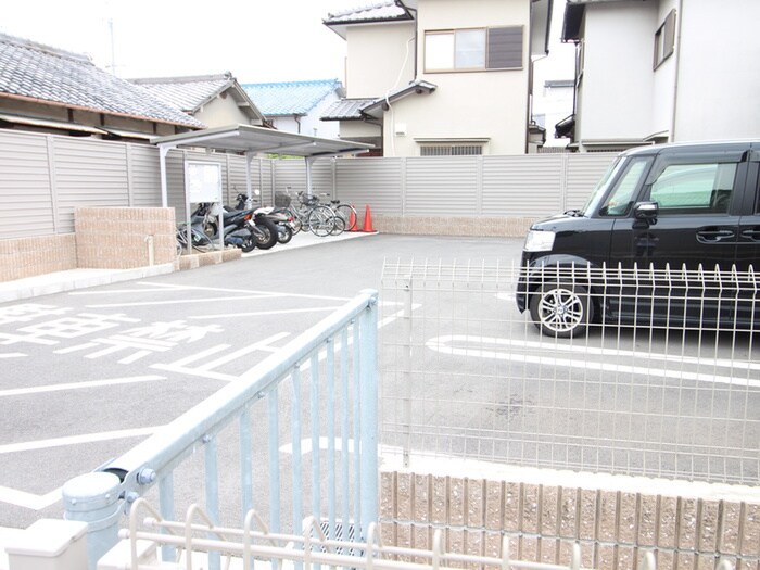 物件外観写真5　(駐輪場)