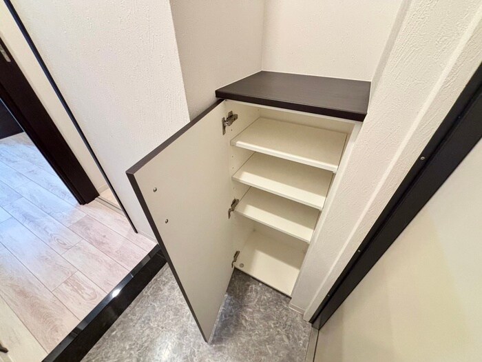 物件内観写真15　(靴箱)