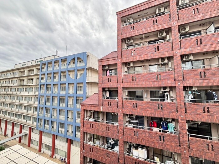 物件内観写真22　(室内からの展望)