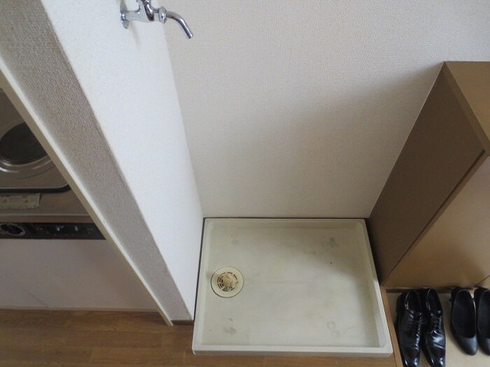 物件内観写真18　(洗濯機置場)