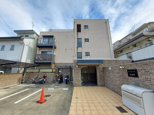 サクシード桃山御陵外観写真