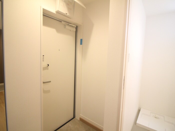 物件内観写真17　(玄関)