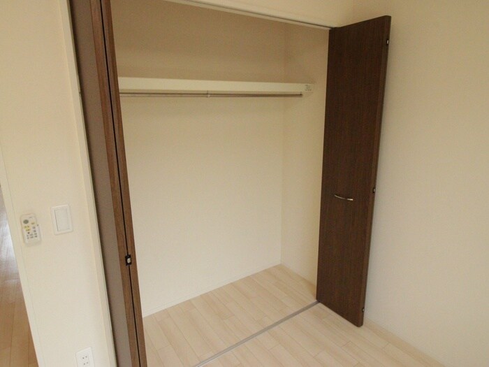 物件内観写真12　(収納)