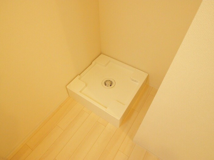 物件内観写真13　(洗濯機置場)