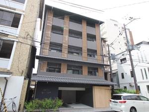 ﾌｧｰｽﾄﾌｨｵｰﾚ京都西陣（502）外観写真