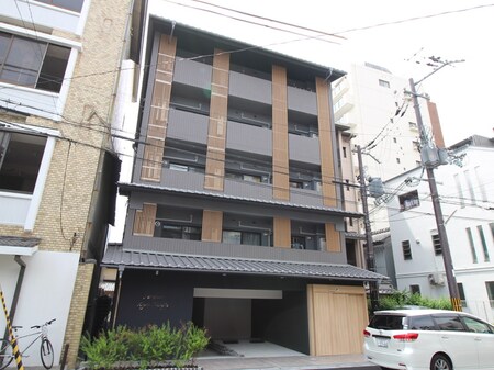 ﾌｧｰｽﾄﾌｨｵｰﾚ京都西陣（502）外観写真