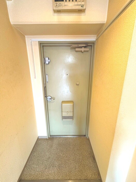 物件内観写真11　(玄関)