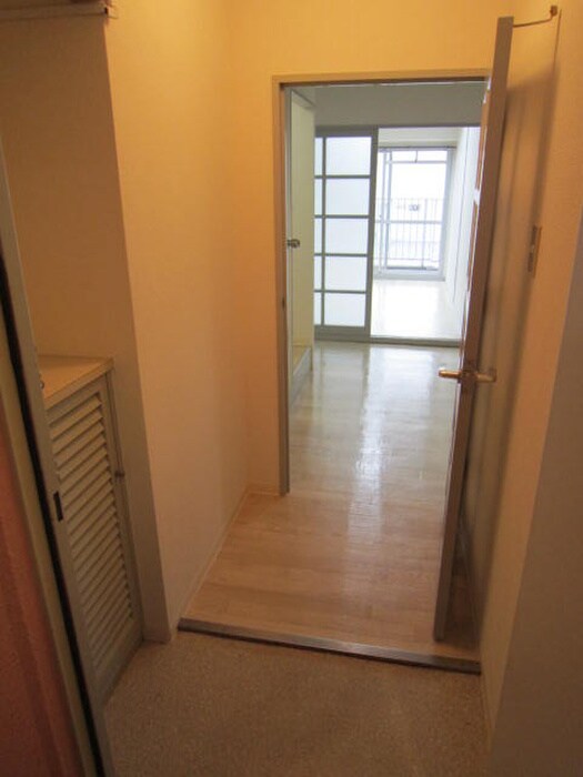 物件内観写真16　(廊下)