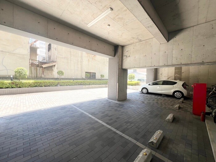 物件外観写真6　(駐車場)