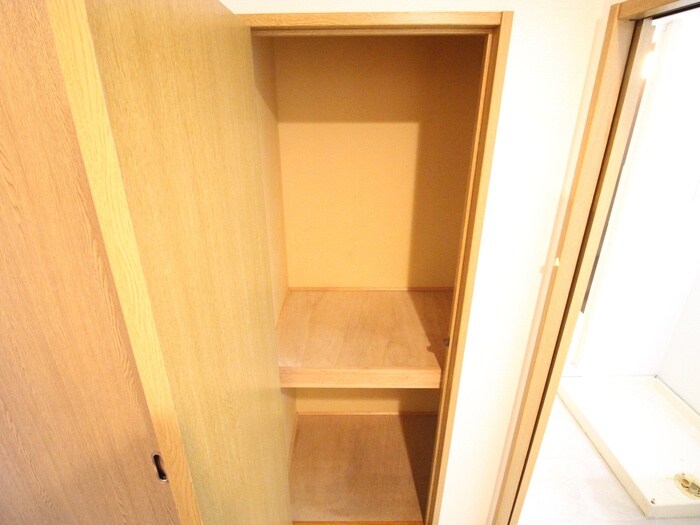 物件内観写真21　(収納)