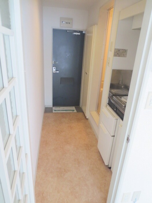 物件内観写真7　(玄関)