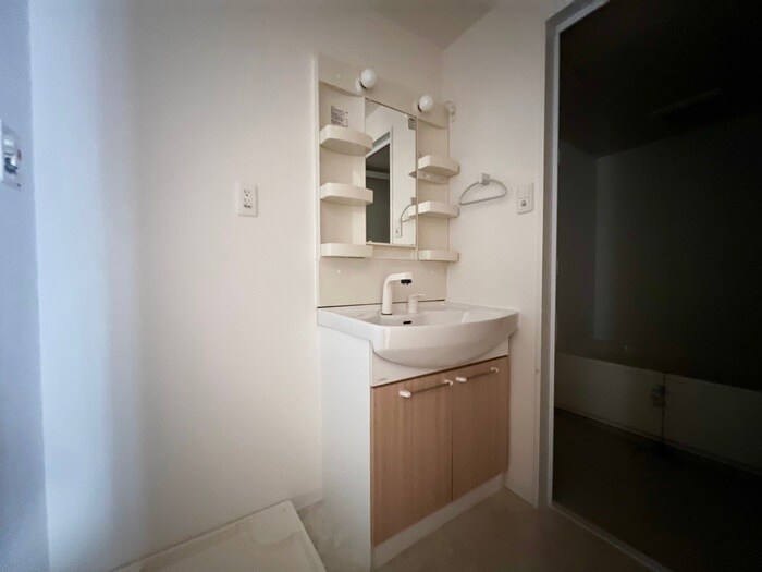 物件内観写真15　(洗面)