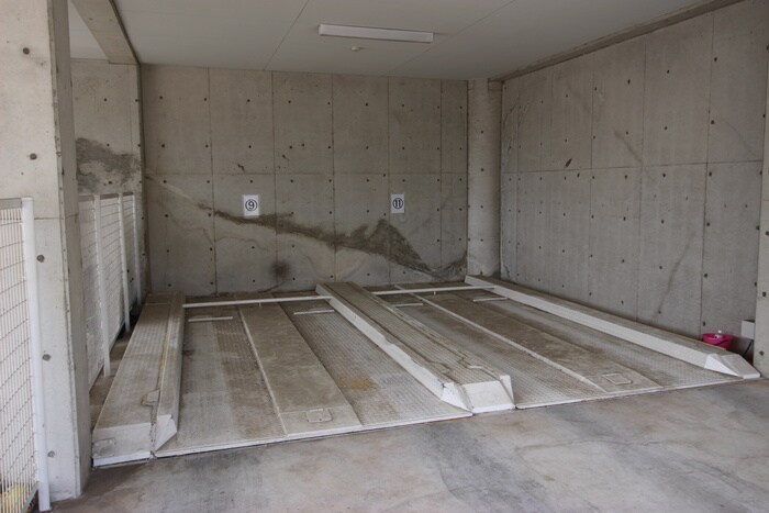 物件外観写真2　(駐車場)