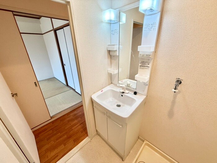 物件内観写真12　(洗面)