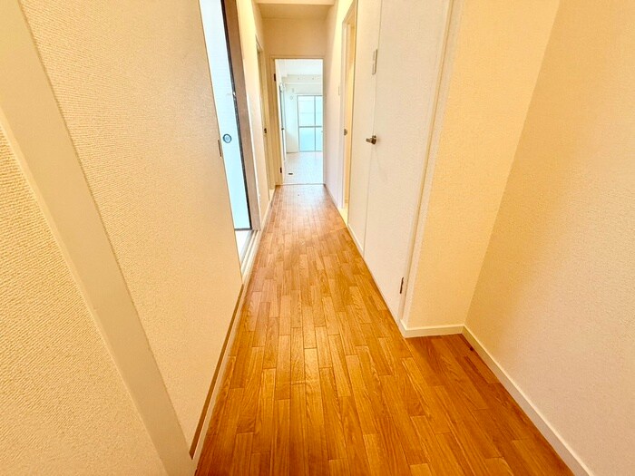物件内観写真17　(廊下)